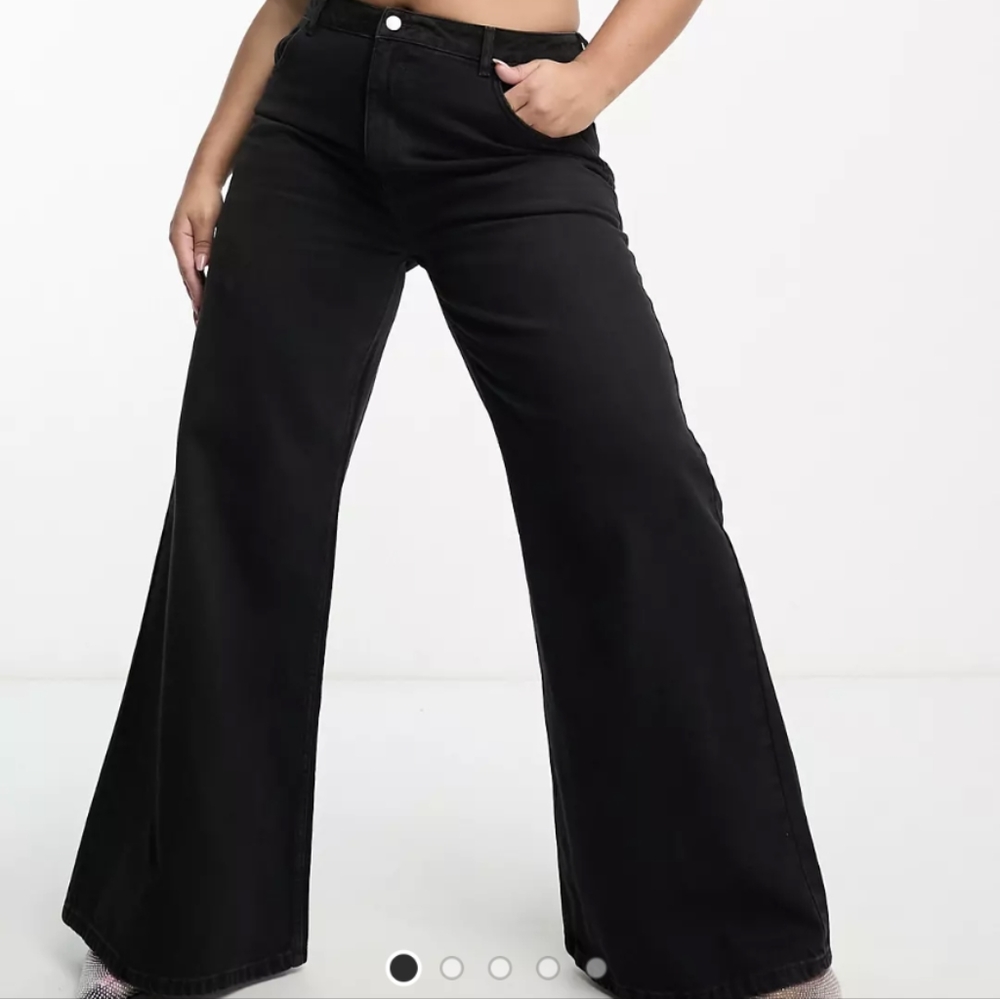 Wide leg jeans